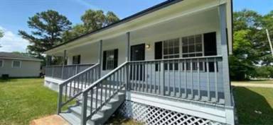 Main picture of 100 Grady St
