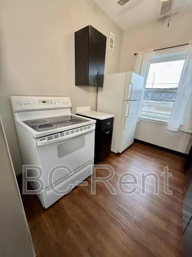 Main picture of 635 3rd Ave