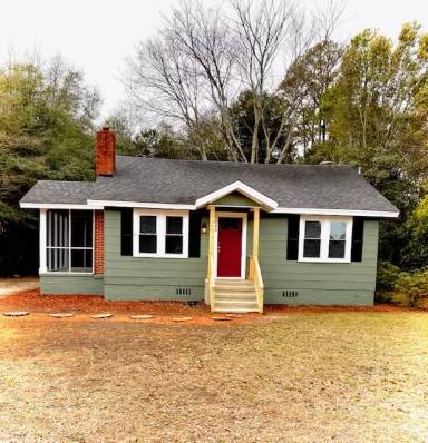 Main picture of 140 Gardner Dr