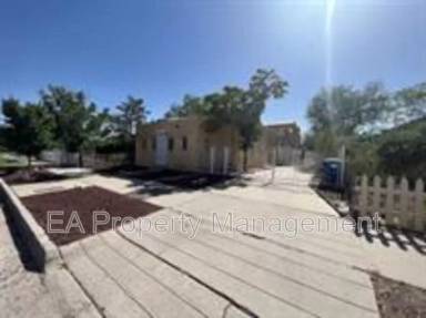 Main picture of 1314 Los Tomases Dr NW - B