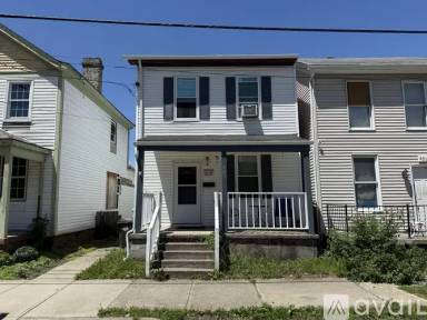 Main picture of 429 N 4th St