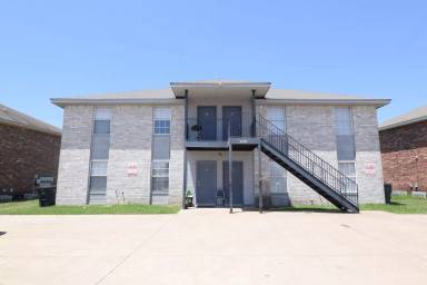Main picture of 5802 Redstone Dr