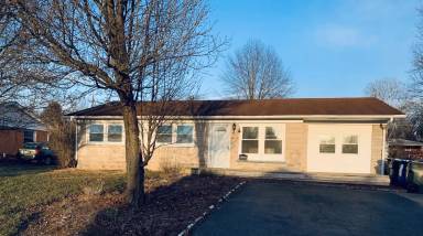 Main picture of 629 Leslie Dr