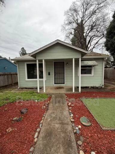 Main picture of 727 N Pine St