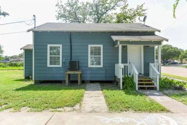 Main picture of 513 3rd Ave N