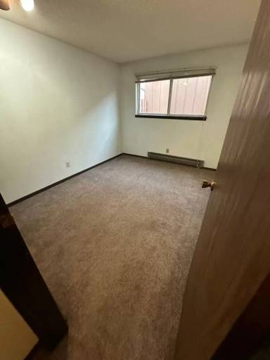Main picture of 3121 W Hood Ave