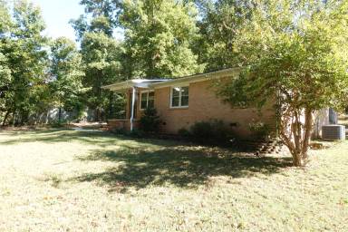 Main picture of 125 Vaughn Rd