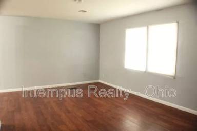 Main picture of 967 Duxberry Ave