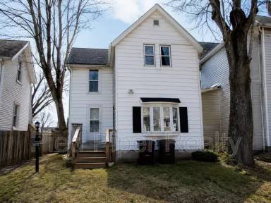 Main picture of 315 W Douglas St