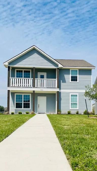 Main picture of 7000 Canter Ct