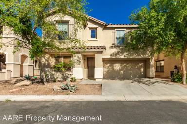 Main picture of 2643 S Sailors Way