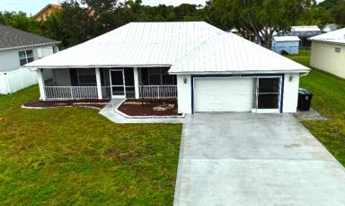 Main picture of 2574 SE Victory Ave