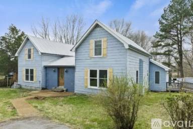Main picture of 5675 Hall Ln