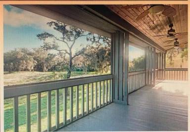 Main picture of 3326 Camelot Dr