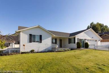 Main picture of 641 Kayla Way
