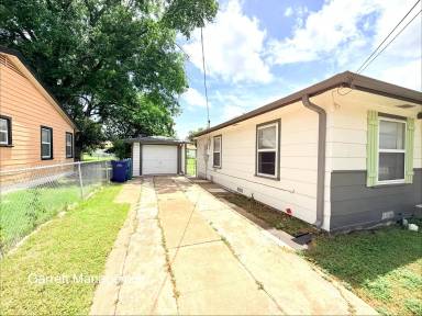 Main picture of 403 Veterans Ave