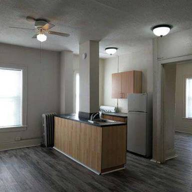 Main picture of 2425 Alta Vista Ln
