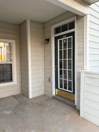 Main picture of 1005 Weybridge Ct