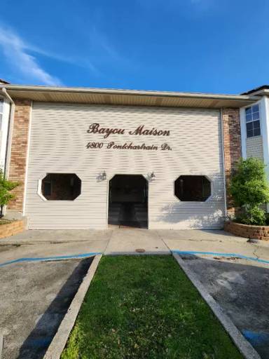 Main picture of 4800 Pontchartrain Dr