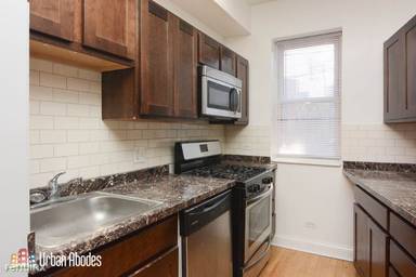 Main picture of 1003 W Sunnyside Ave