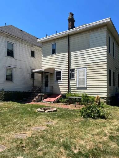 Main picture of 99 E Tompkins St