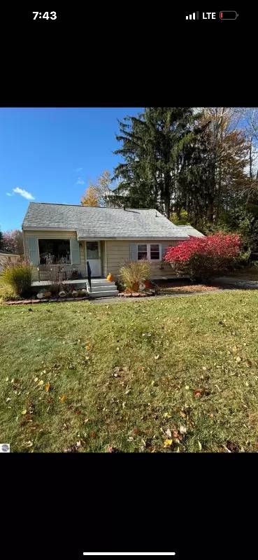 Main picture of 831 Smith St