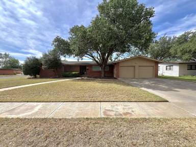 Main picture of 3301 39th St