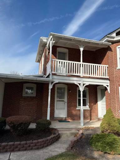 Main picture of 815 Grosstown Rd