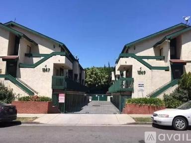 Main picture of 1249 N June St