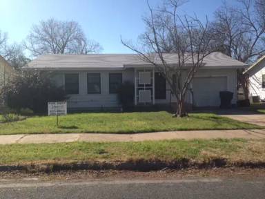 Main picture of 810 Cardinal Ave