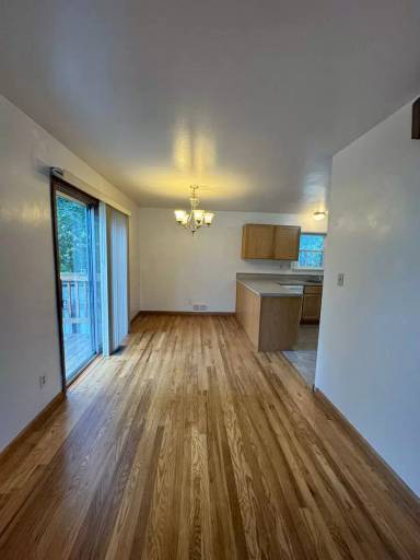 Main picture of 1920 Auburn St
