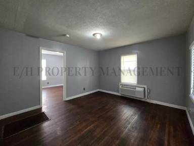 Main picture of 815 S Terrace Dr