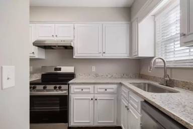 Main picture of 7700 Veterans Pkwy