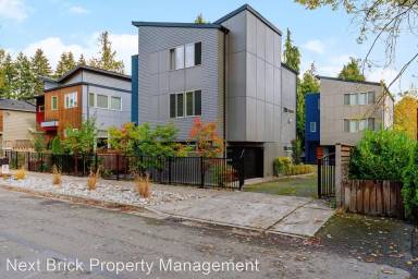 Main picture of 14732 31st Ave NE