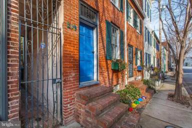 Main picture of 906 Tyson St