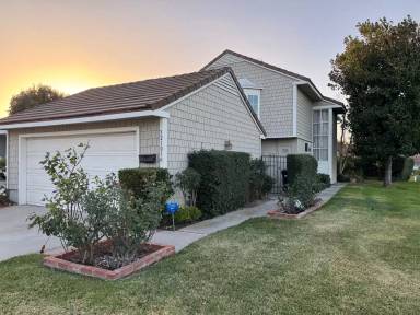 Main picture of 32101 Sailview Ln