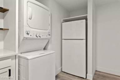 Main picture of Midtown Plaza Apartments