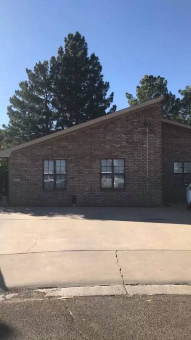 Main picture of 3021 Montgomery St