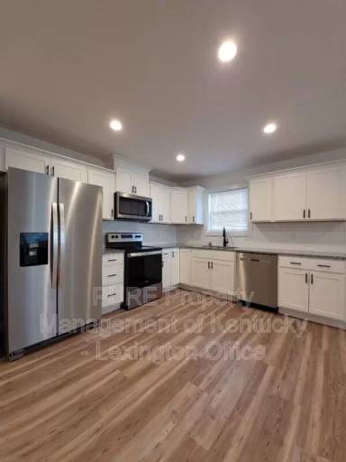Main picture of 328 Winding Branch Dr