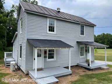 Main picture of 417 N Bridge St