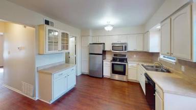 Main picture of 1292 Speight Ave