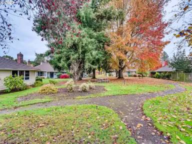 Main picture of 5360 SW Mayfair Ct