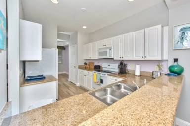 Main picture of 7940 Mahogany Run Ln