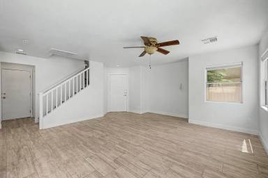 Main picture of 8168 New Leaf Ave