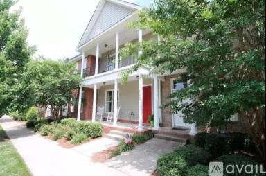 Main picture of 183 Augusta Ave