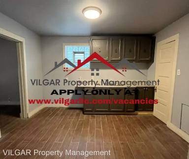 Main picture of 3812 Carey St