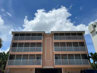 Main picture of 1477 Park Beach Cir