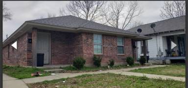 Main picture of 1719 Lakeshore Dr