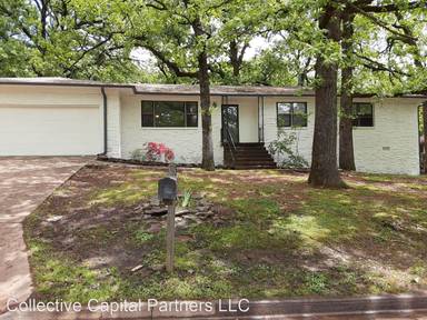 Main picture of 3301 S 42nd St