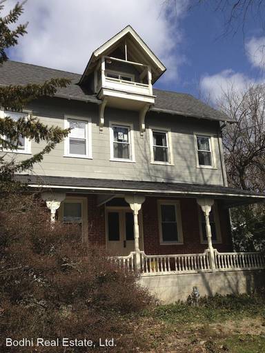 Main picture of 40 S Wyoming Ave